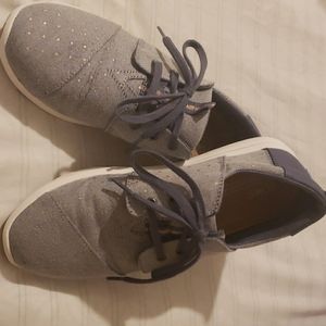 TOMS Sneakers